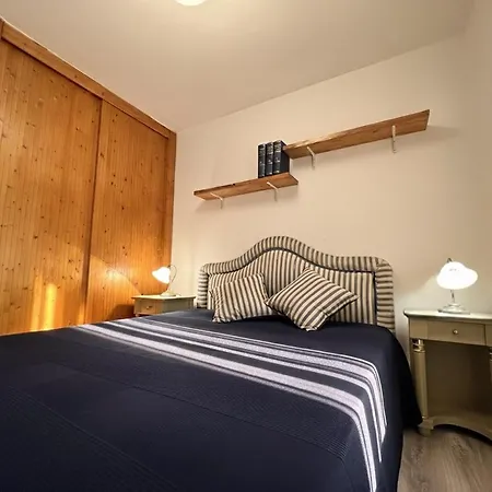 8 Arbousiers 16 * Bonifacio (Corsica)