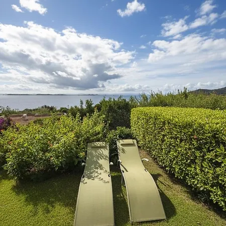 8 Arbousiers 16 Βίλα *