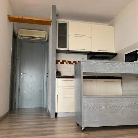 8 Arbousiers 16 Bonifacio (Corsica)