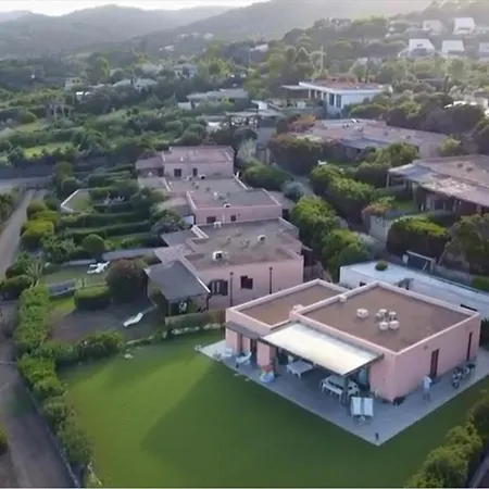 Villa 8 Arbousiers 16 *